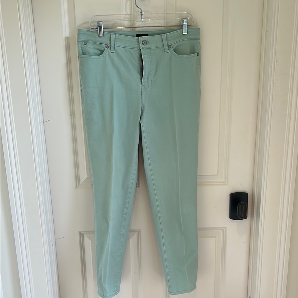 Talbots Slim Ankle Jean in Mint Green size 10